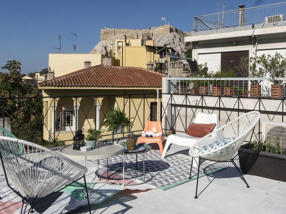 Live Life Plaka Apartment Атина Екстериор снимка