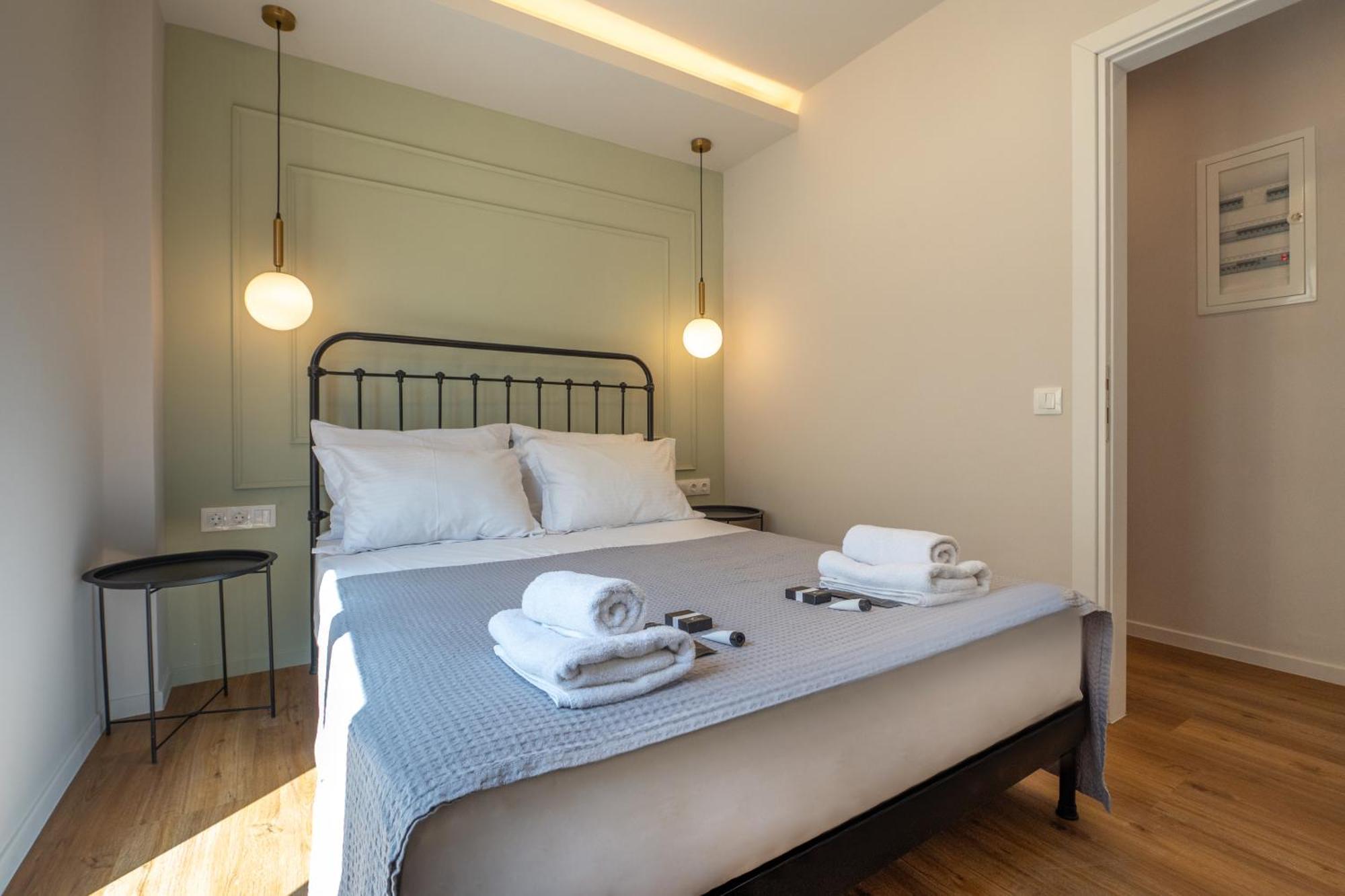 Live Life Plaka Apartment Атина Екстериор снимка