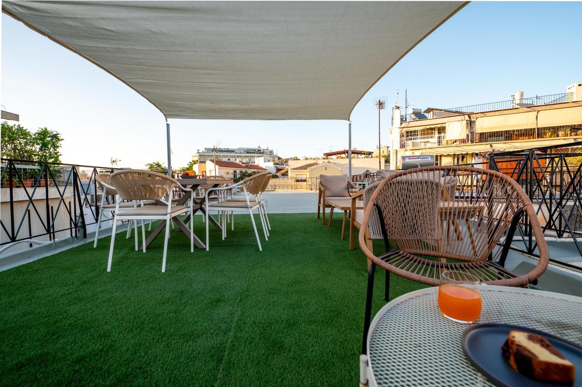 Live Life Plaka Apartment Атина Екстериор снимка