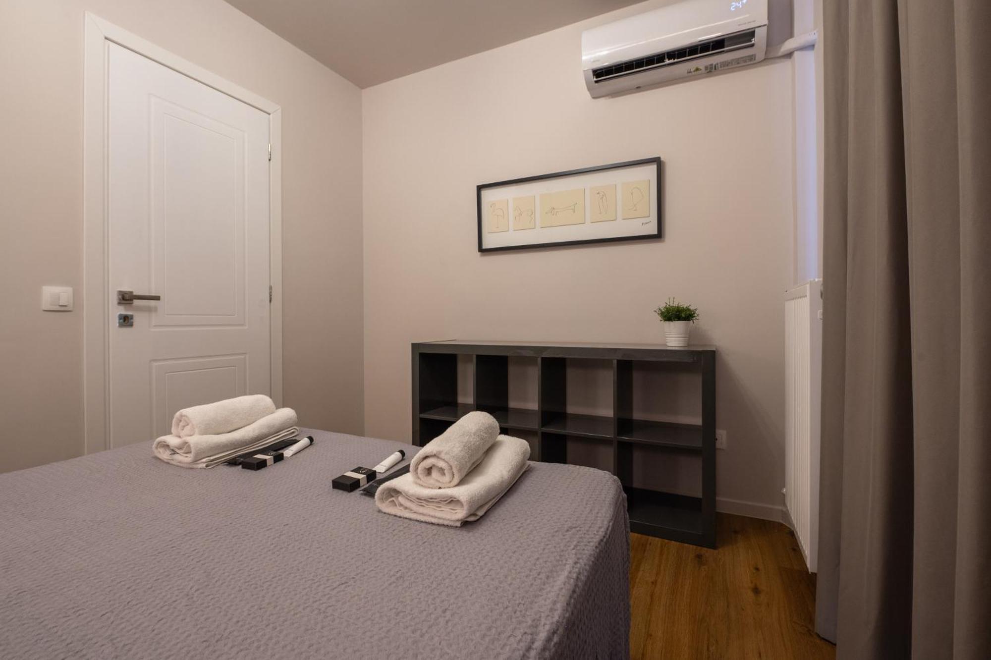 Live Life Plaka Apartment Атина Екстериор снимка