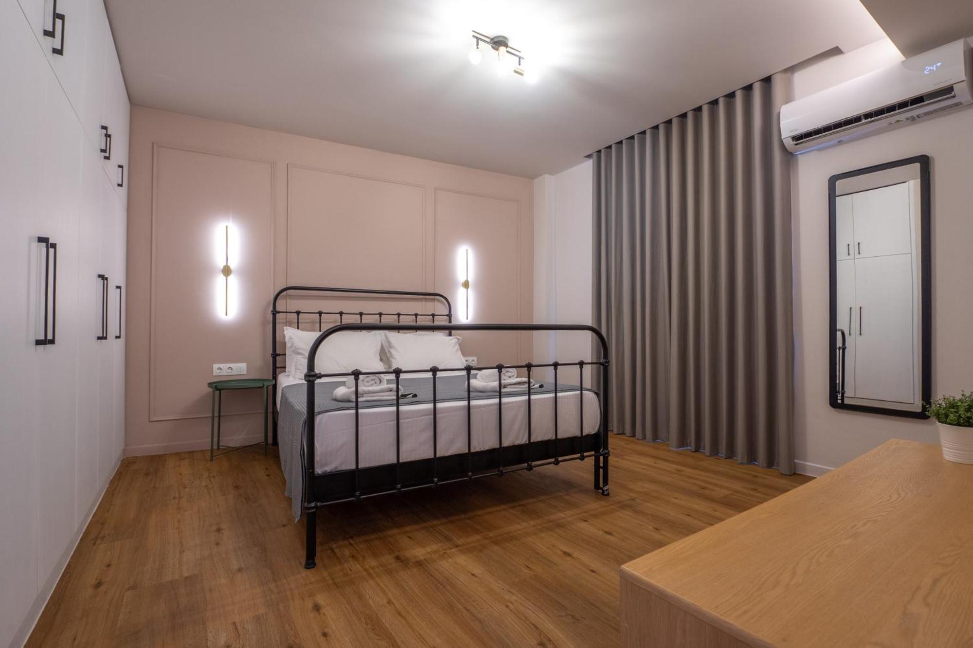 Live Life Plaka Apartment Атина Екстериор снимка