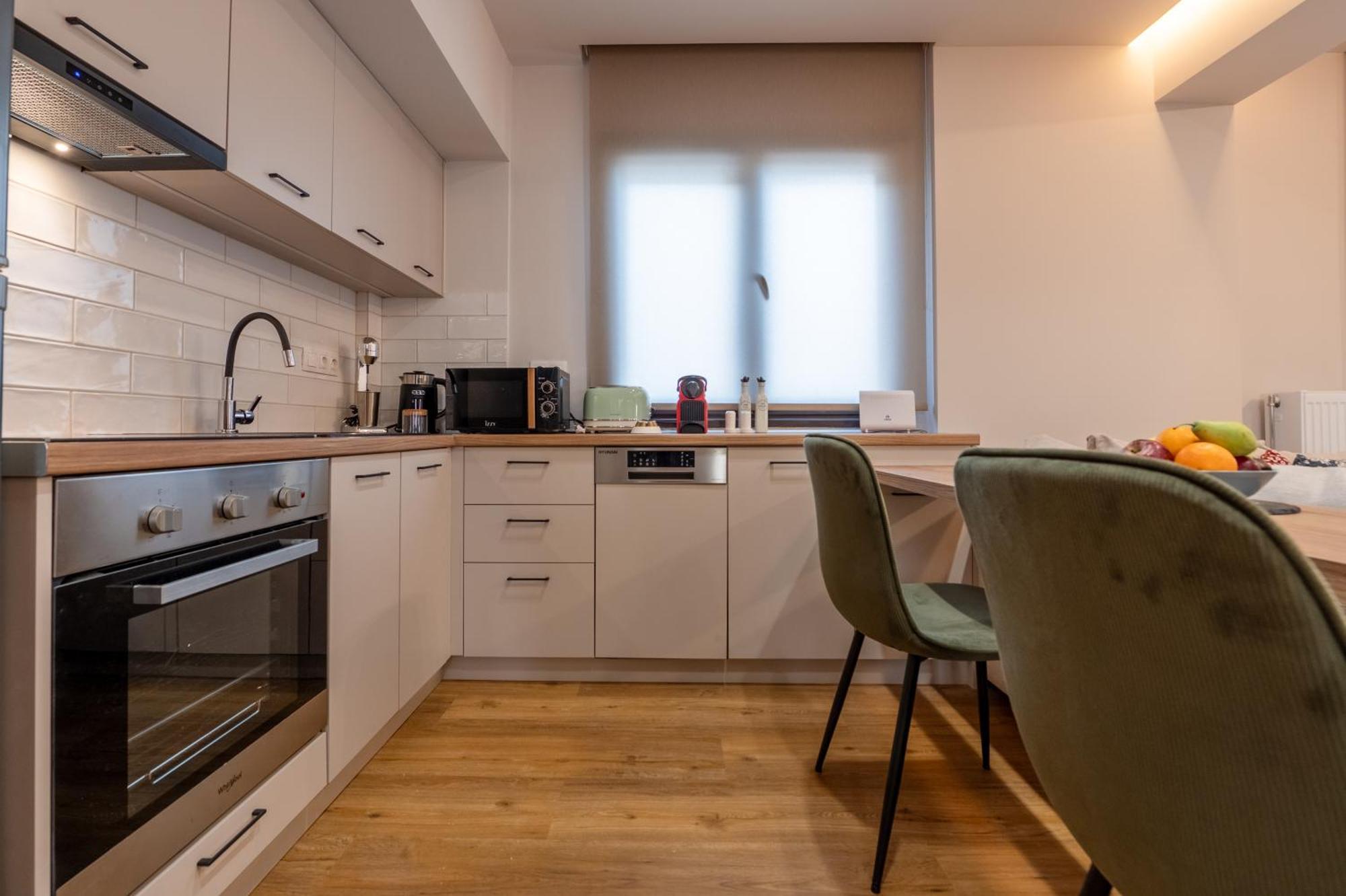 Live Life Plaka Apartment Атина Екстериор снимка