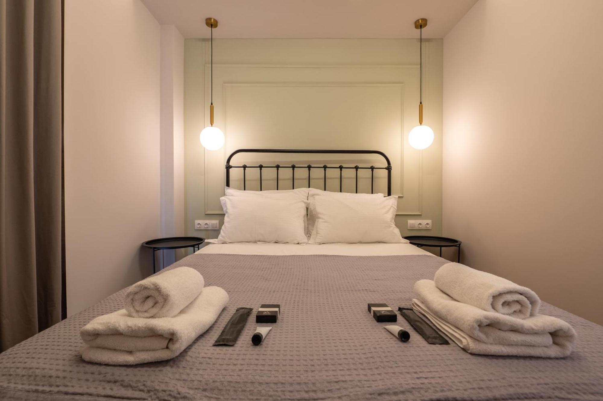 Live Life Plaka Apartment Атина Екстериор снимка