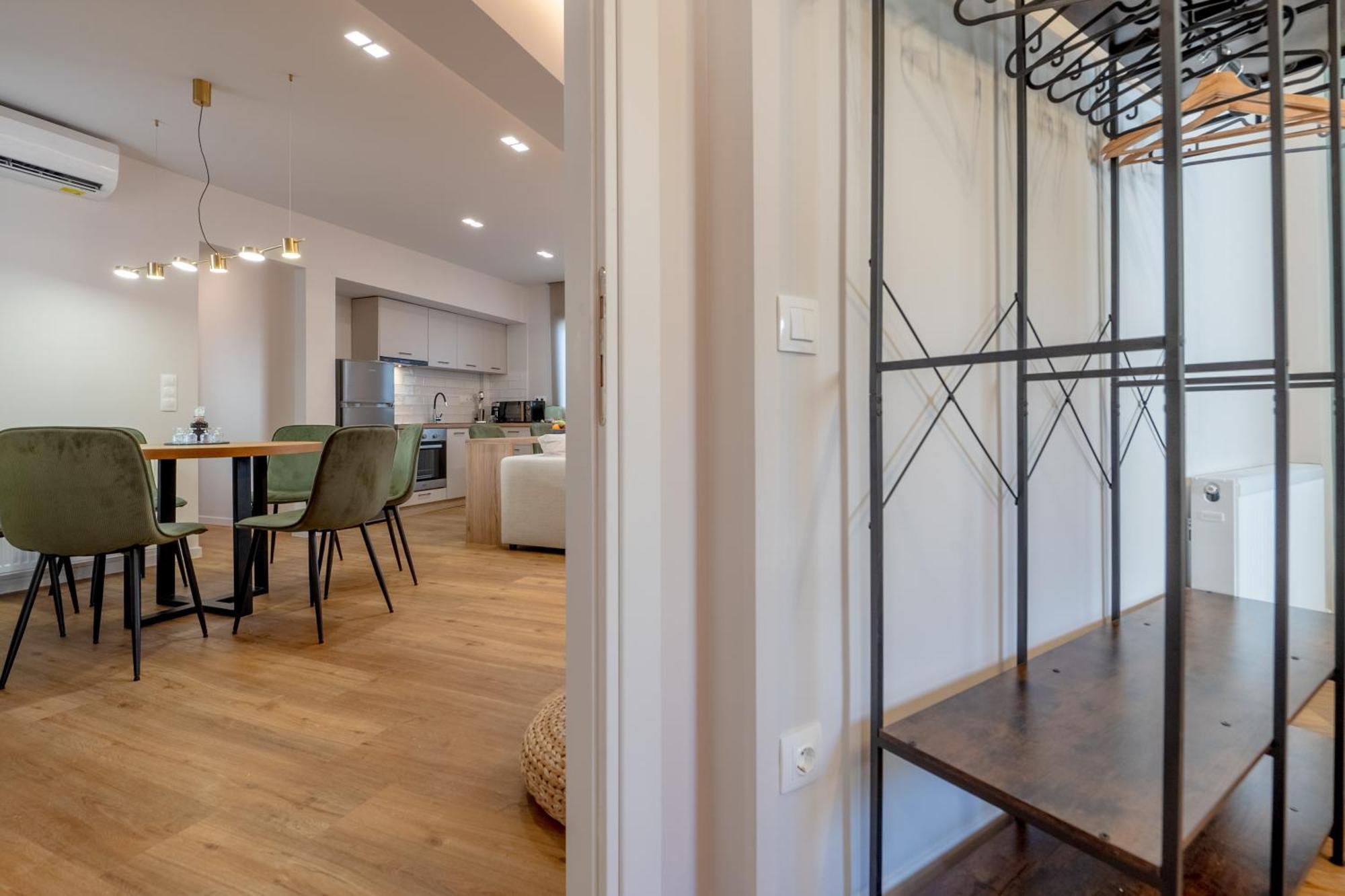 Live Life Plaka Apartment Атина Екстериор снимка