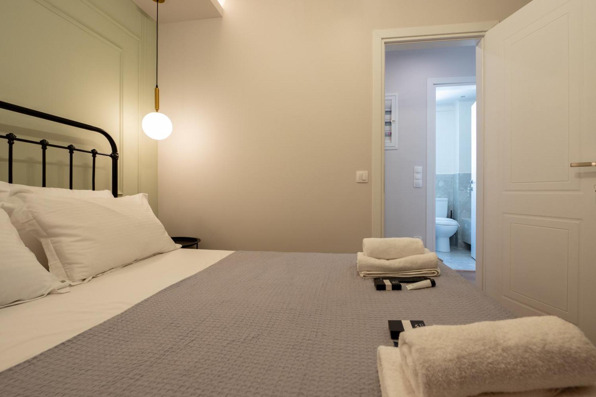 Live Life Plaka Apartment Атина Екстериор снимка