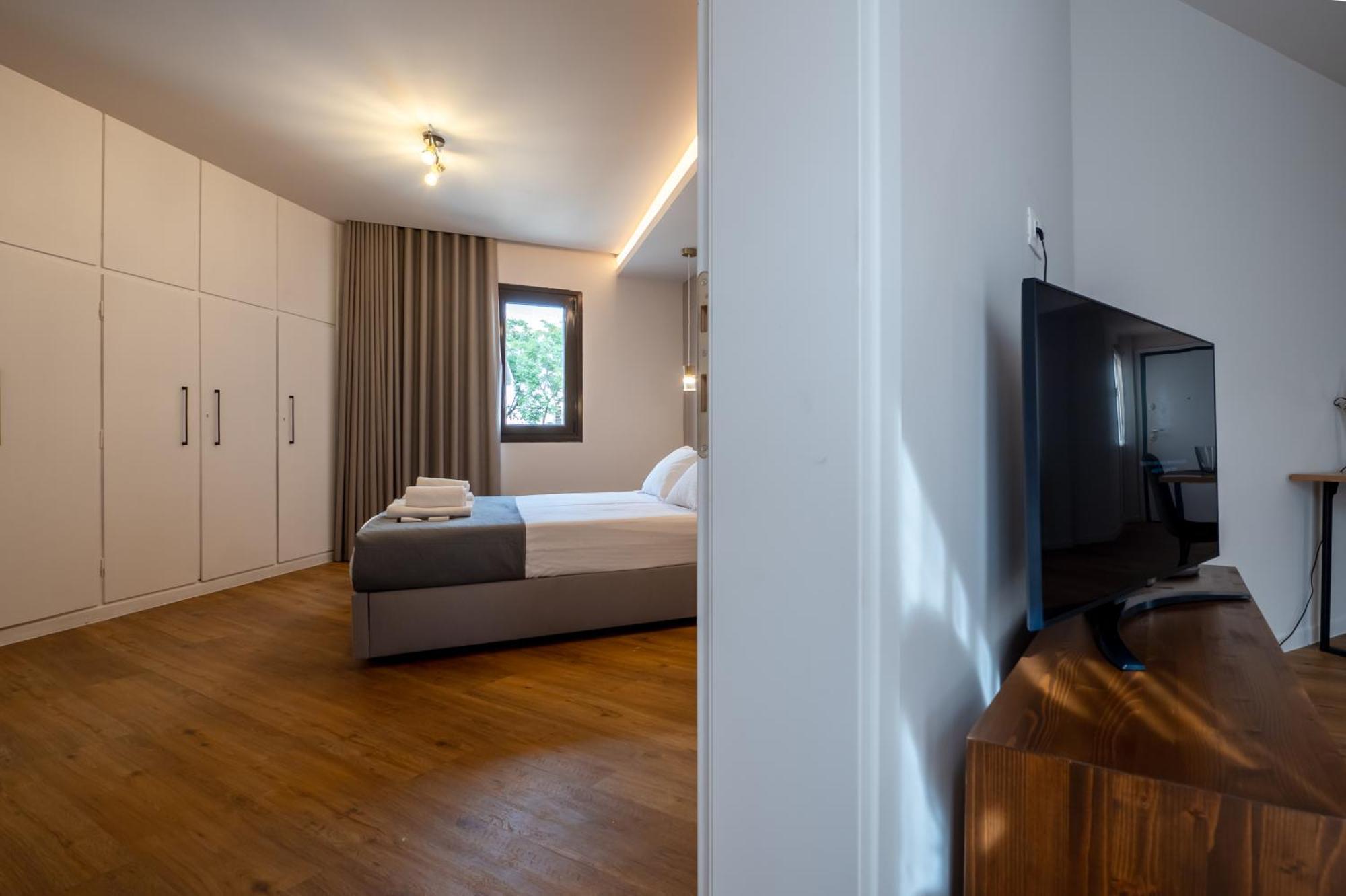 Live Life Plaka Apartment Атина Екстериор снимка